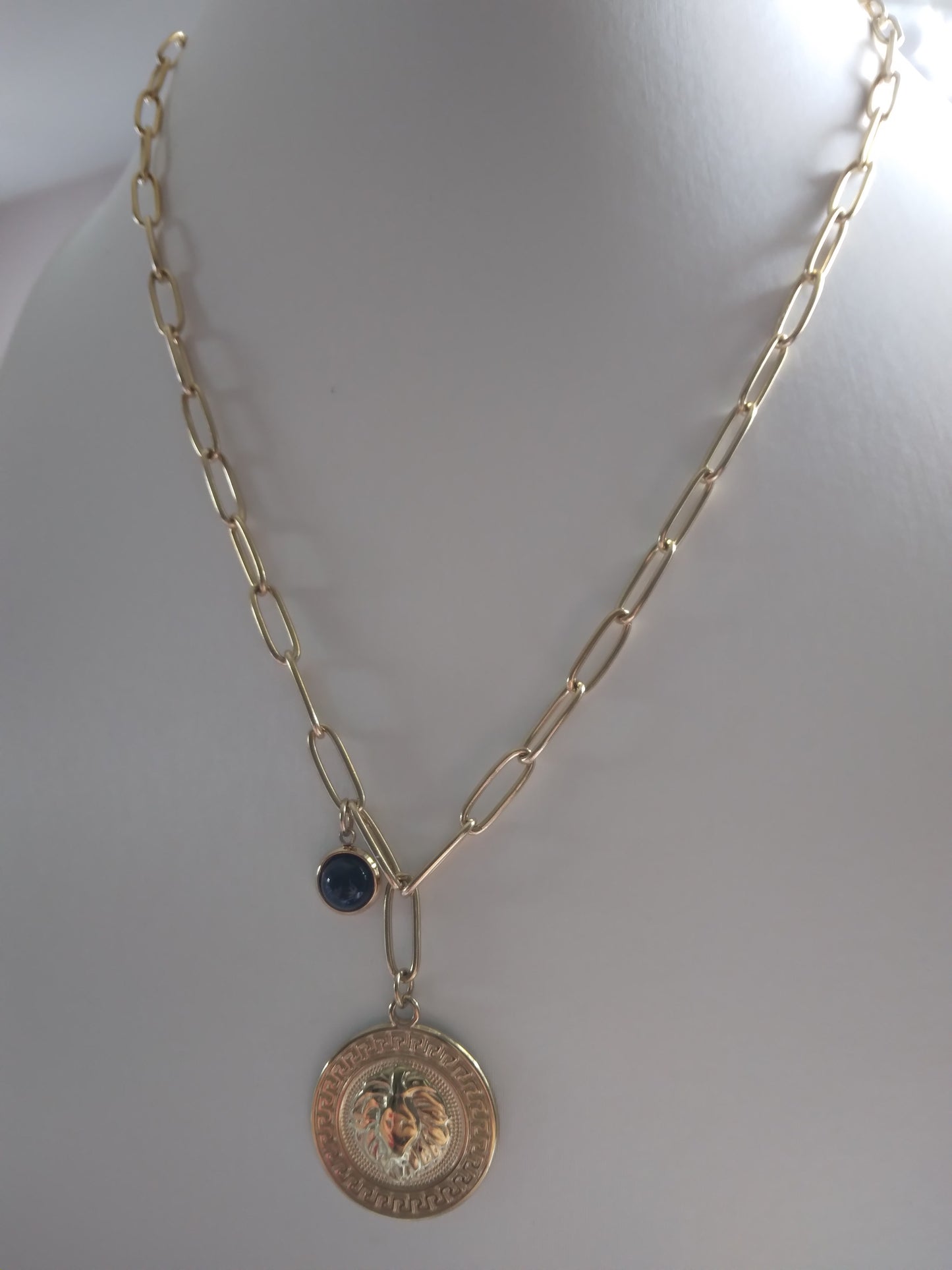 Collier Lionne
