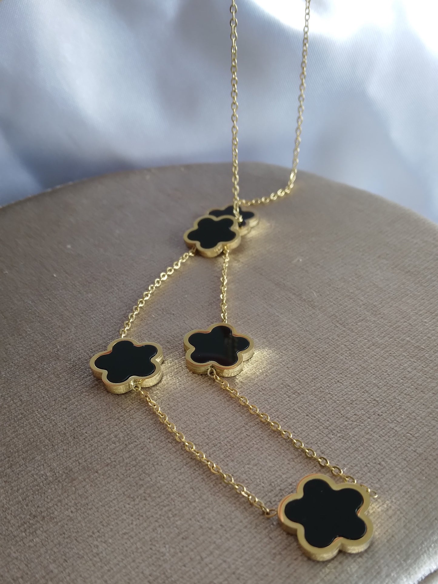 Collier chanseuse