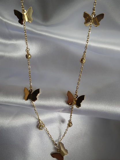 Collier Flay