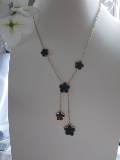 Collier inaya