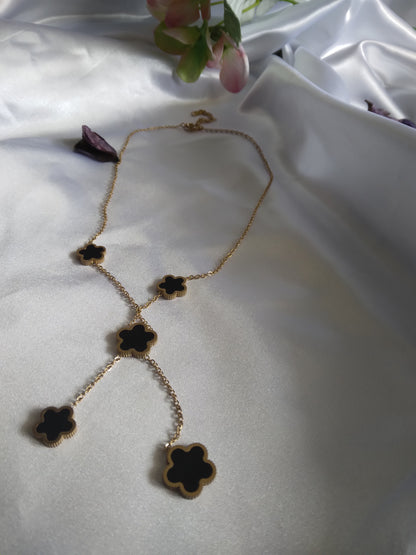 Collier inaya