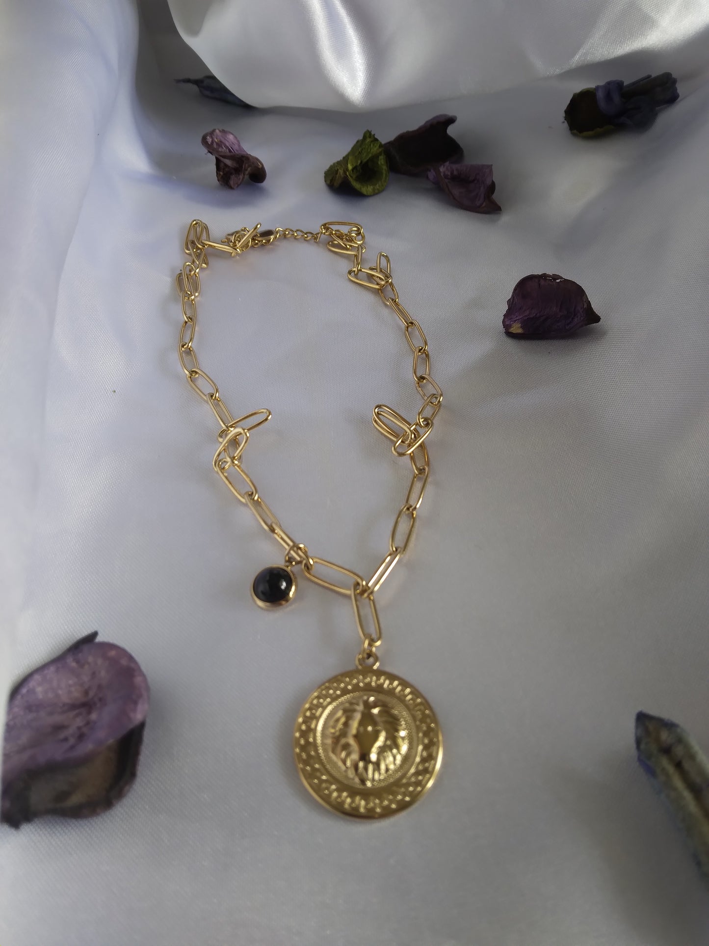 Collier Lionne